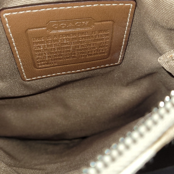 Coach crossbody - Picture 4 of 5